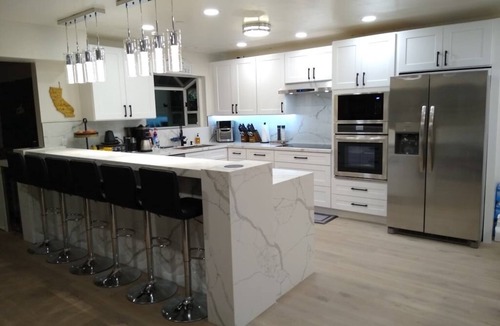Lakeside Villa | Sleeps 50+ NEW Luxury Private Resort with Pool Golf Arcade Spa Playground Poker