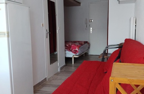 Balaruc-les-Bains Apartment | Studio confortable 2 étoiles proche thermes, animaux admis - FR-1-503-88