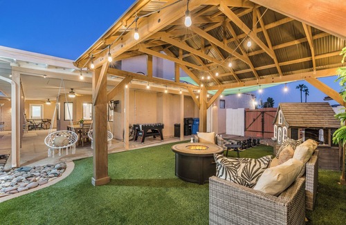 La Paz At Desert Springs House | Unique Chique backyard! Games, pool & so much more!