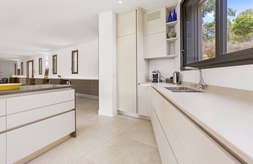 Trans-en-Provence Villa | Villa Valériane, luxurious and contemporary, exceptional location amid Var vineyards