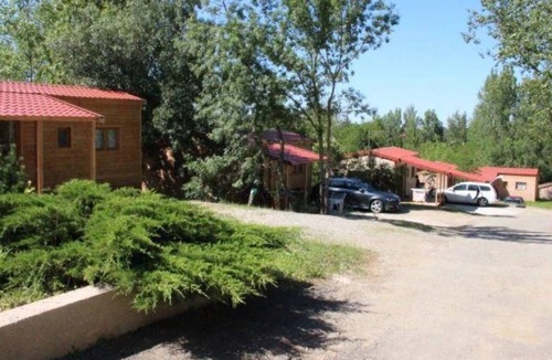 Montgeard Ski Chalet | ZEcamping 3 étoiles familial piscine dog friendly locatif TV clim 35m2 4 pers