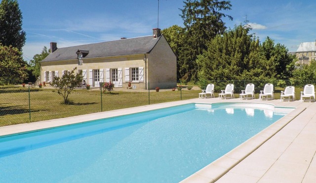 4 bedroom amazing home in Bourgueil