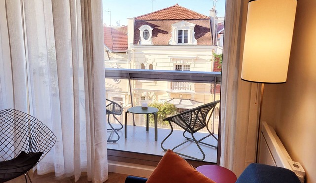 A 350 m des Thermes, Appartement Refait à Neuf au Calme. Idéal Curistes