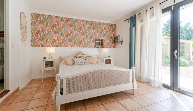 Apartment 'La Miougrano' with Shared Terrace, Shared Garden and Wi-Fi