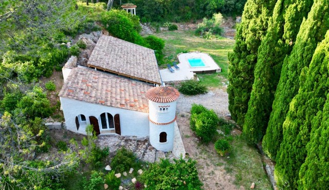 Architect's house Cleopatra luxury , private pool in heart of nature for 2 people