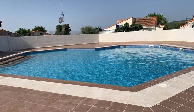 Côté Sud - Swimming pool, BBQ and CLIM
