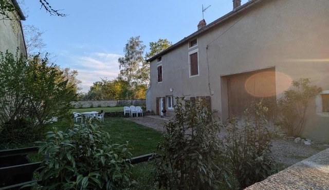 charmante maison bourguignonne avec jardin privé