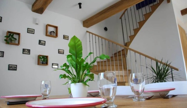 Charming 2-bedroom house with private parking