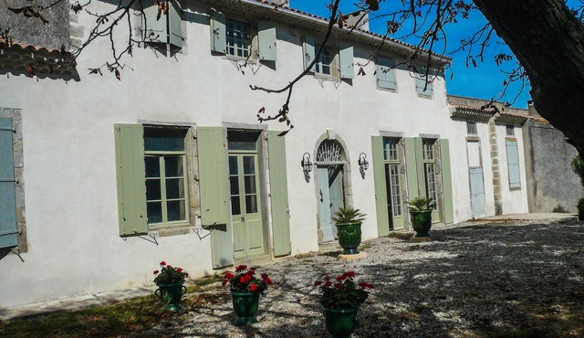 Charming vineyard house classified on 3* with nice swimming pool