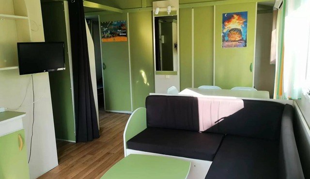 COMFORT Cabin (sleeps 5)