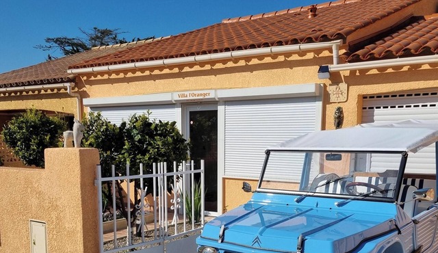 Comfortable single-storey villa with garage, parking, veranda terrace.
