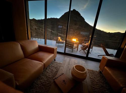 Desert Rain -Floating House