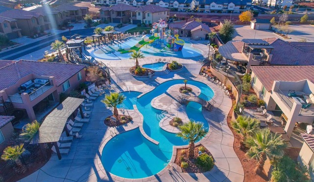 Entire Home Paradise Pools 2 King Suites
