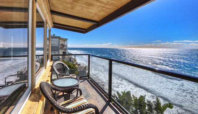 Exquisite Penthouse Villa with Stunning Costal Views!