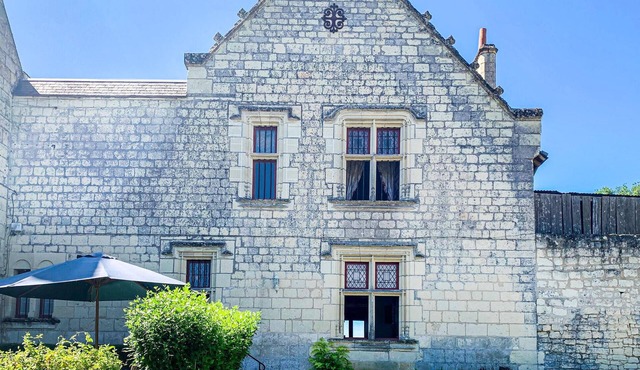 Gorgeous home in Chinon with WiFi