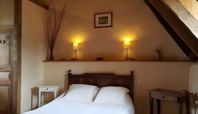 Guest Room “La Grange De La Bonaurie - Sienne” with Shared Terrace, Garden, and Wi-Fi