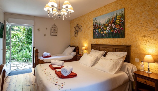 Guesthouse “Chambre Champêtre” with Shared Terrace, Garden, and Wi-Fi