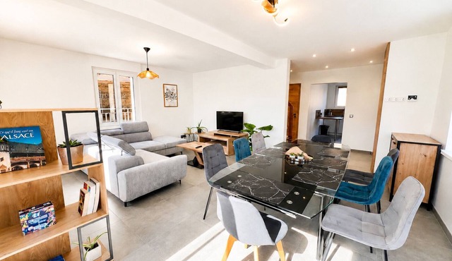 High Standing Contemporary House - 4 Bedrooms, Terrace & Green Space