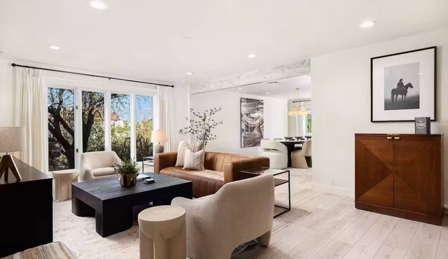 High-Style - Camelback Views - Heated Pool - 3 King beds +