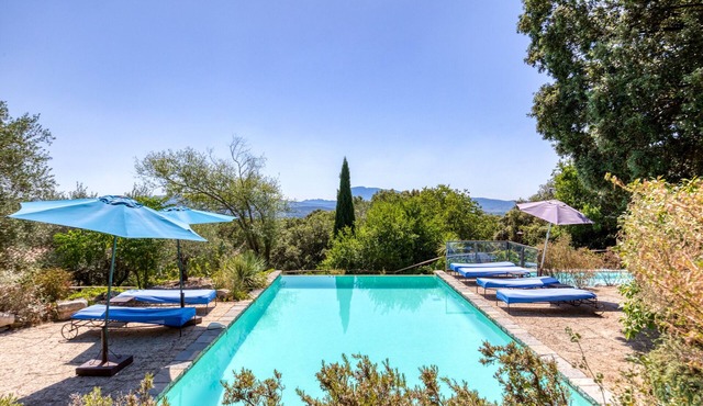 Holiday Home 'La Tour' with Shared Pool, Private Terrace and Wi-Fi