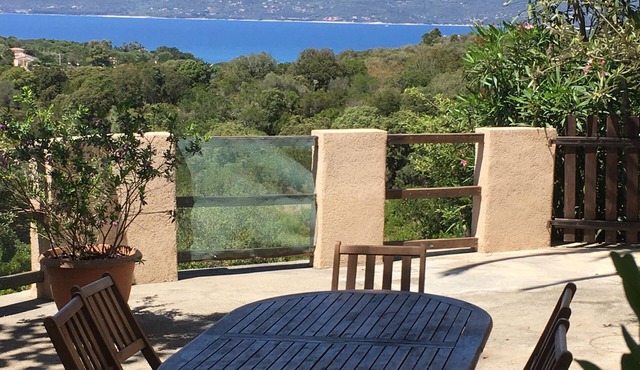 Large terrace apartment L'Olivier with breathtaking view of the Gulf of Valinco