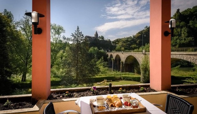 Logis Hotel Restaurant Du Pont
