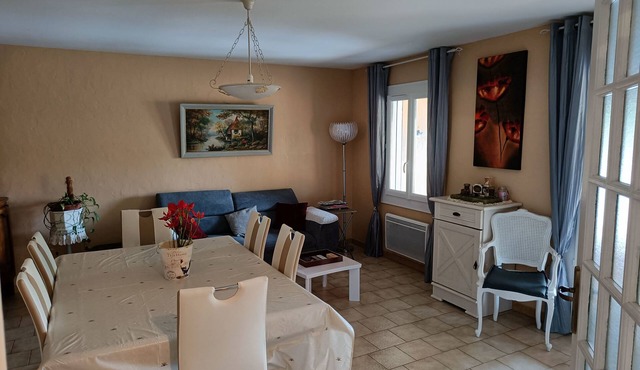 Mas provençal with terraces and small garden