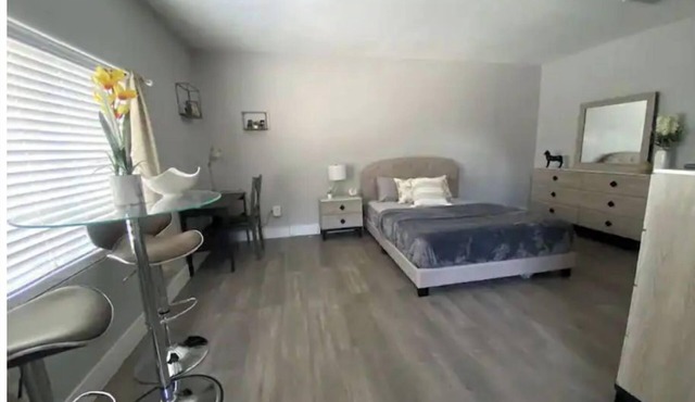 Modern Studio Designed for Extended Stays - Private Bath, Kitchen, Entrance