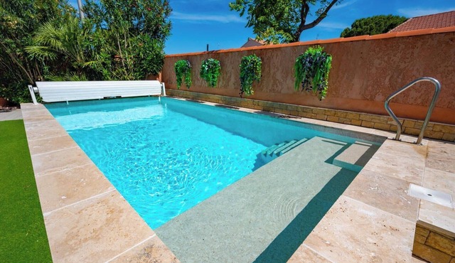 My villa in the south of France w/private pool - a perfume of sea and garrigue
