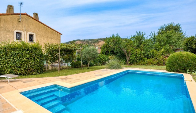 Octon, villa plain-pied, piscine, a deux pas du sa