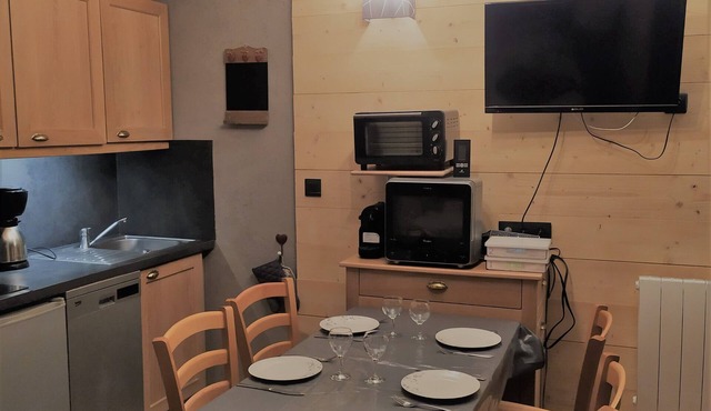 Renovated apartment for 4/5 people south in Val Thorens
