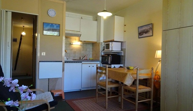 Studio for 6 with ski locker, near slopes