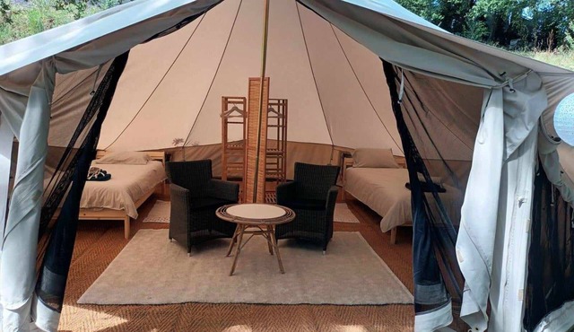 Tente Glamping Dans le Calme, Avec Piscine, Salle de Bain et Cuisine