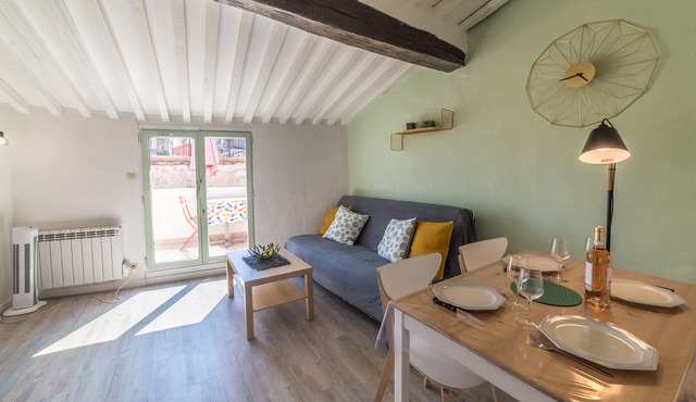 Terrace apartment - Historic center - parking spaces
