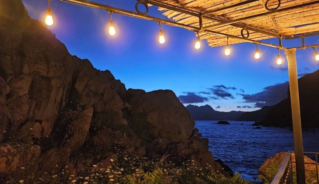 Very pleasant apartment with sea and mountain views, boat trip