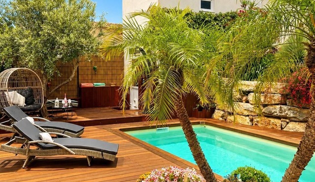 Villa with private pool 🌿 3 bedrooms - near beaches & center - absolute calm