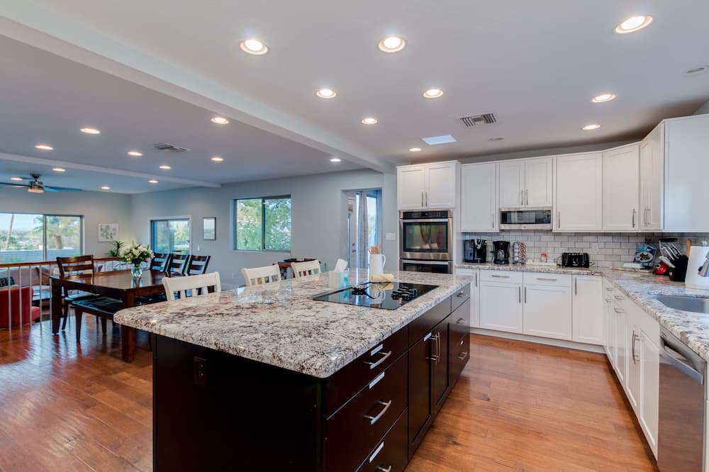 Photo of Kitchen in Paradise Valley Village