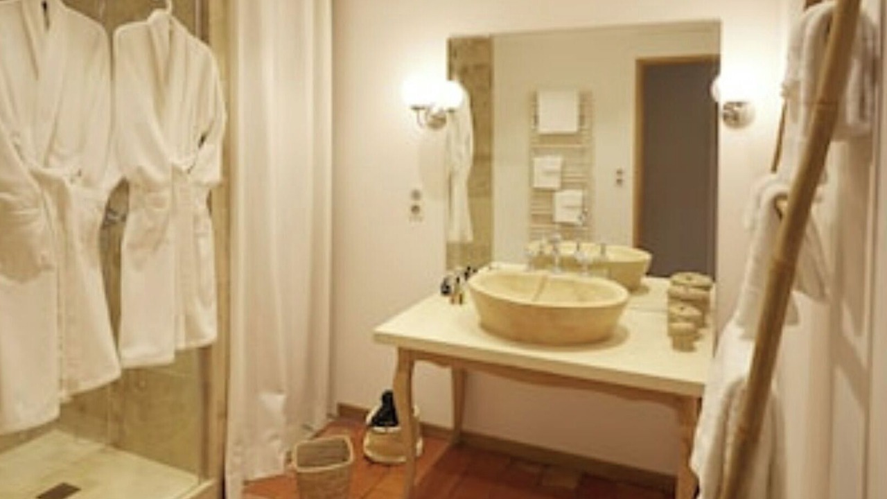 Photo of Bathroom in Puligny-Montrachet