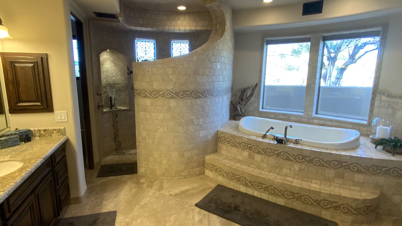 Photo of Bathroom in Pinnacle Peak