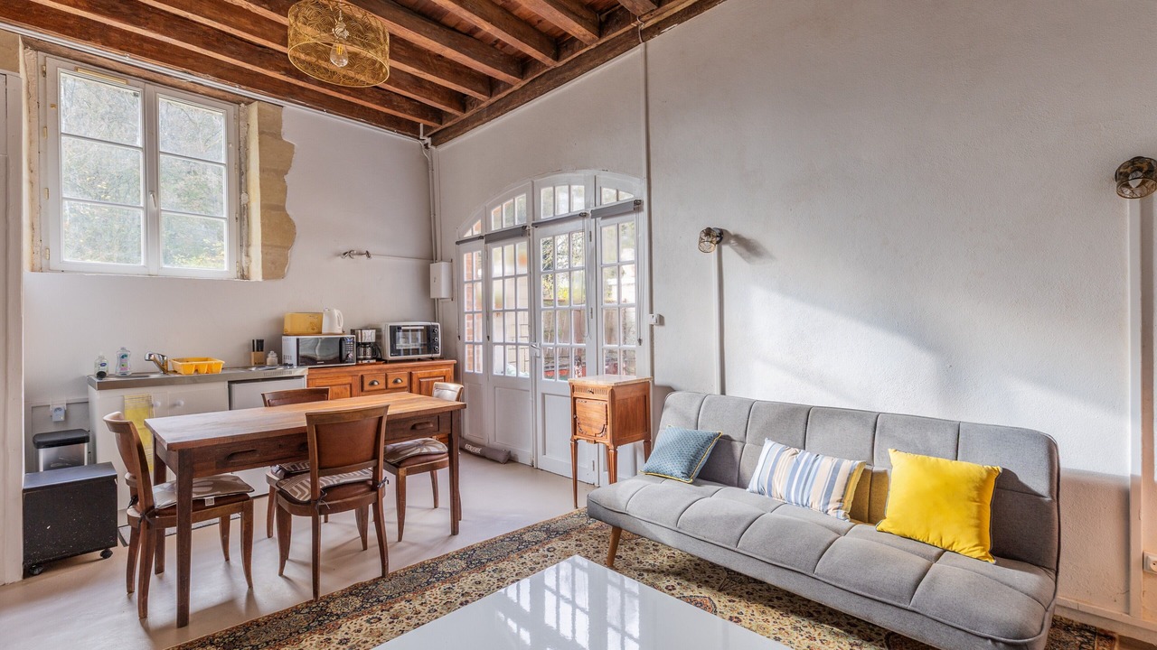 Photo of Livingroom in Nazelles-Negron