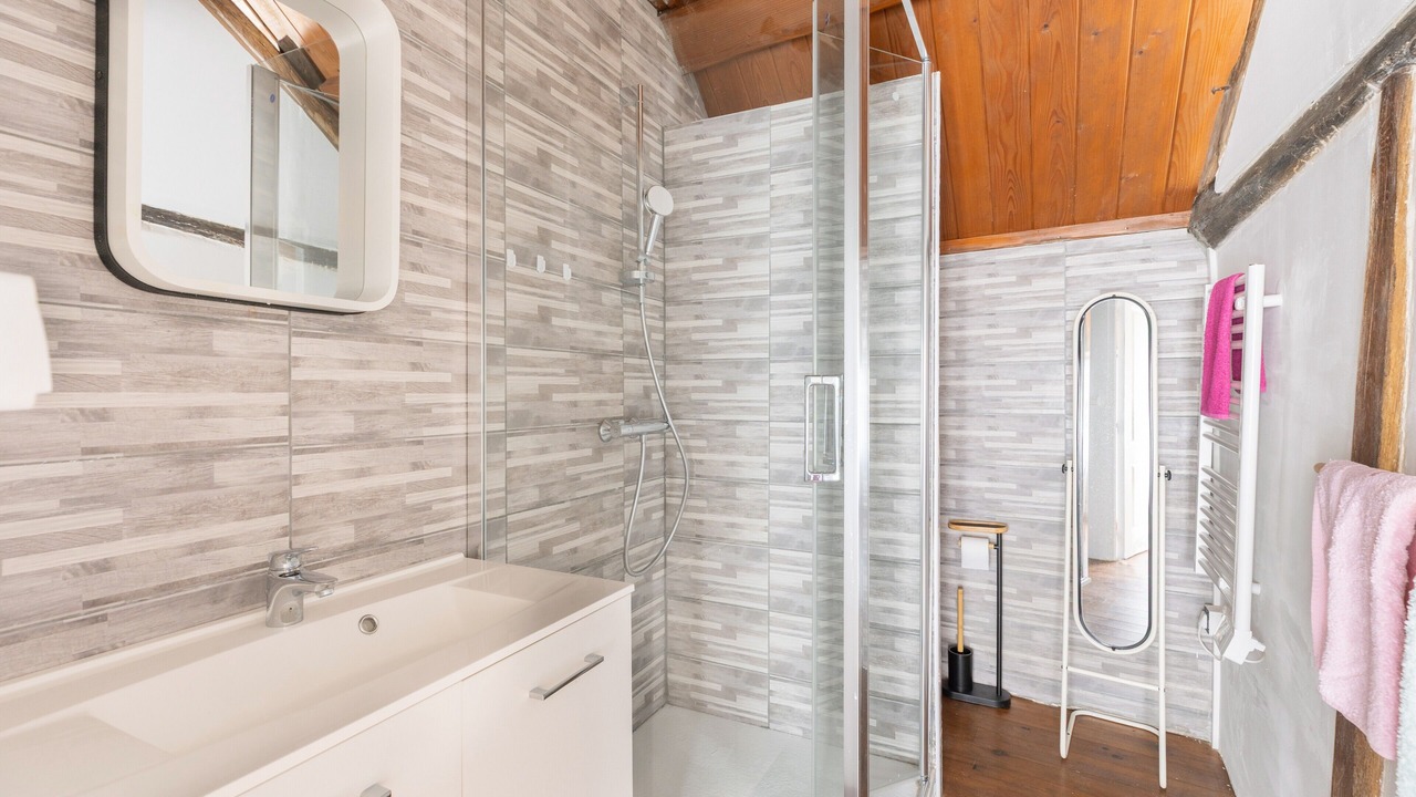 Photo of Bathroom in Nazelles-Negron