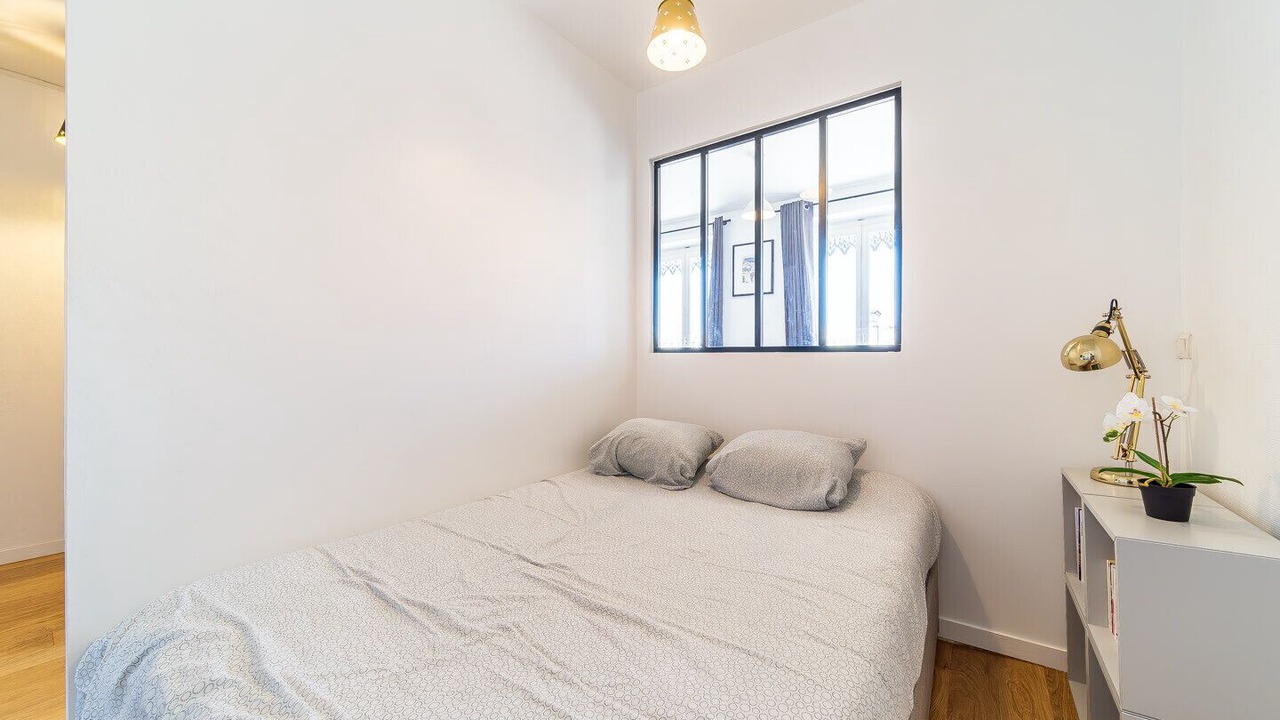 Photo of Bedroom in Voltaire - Saint Amour