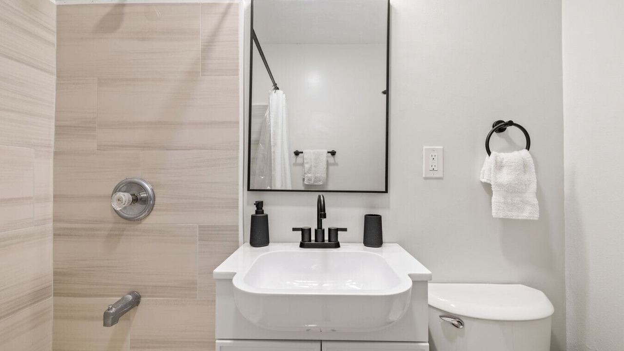 Photo of Bathroom in Bay Park